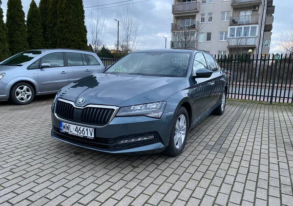 skoda superb wołomin Skoda Superb cena 72900 przebieg: 208500, rok produkcji 2020 z Wołomin